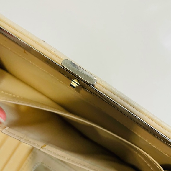 Neiman Marcus Clutch Croc Pattern Leather Wallet - Picture 7 of 8